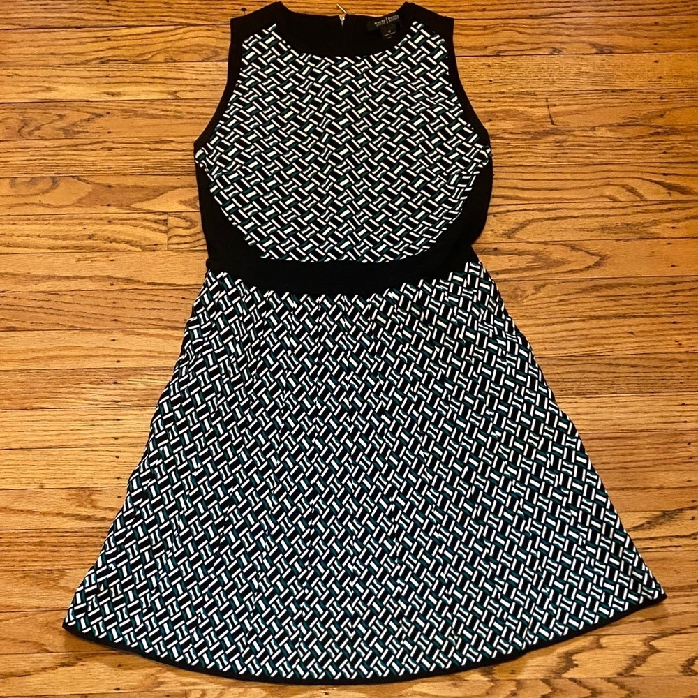 White House Black Maket Black and White Sleeveless Dress w green details